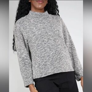 Cut Loose mock neck pullover size XL